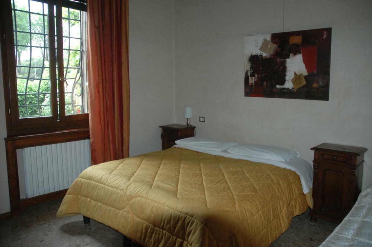 Bed and Breakfast Le Maddalene Verona Pokoj fotografie